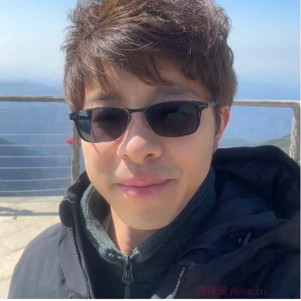 上海32岁单身帅哥真诚找对象-云南征婚相亲网
